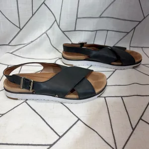 UGG Kari‎ Slingback Sandals 7.5 Black Leather Crisscross Platform 1092259 thumbnail 2