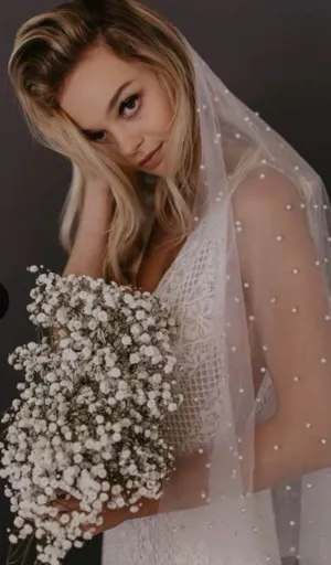 Untamed Petals by Amanda “Jackson Veil” 50” fingertip two tier thumbnail 1
