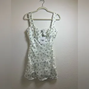 Princess Polly Tullock Mini dress Blue Floral Size‎ 6 thumbnail 3