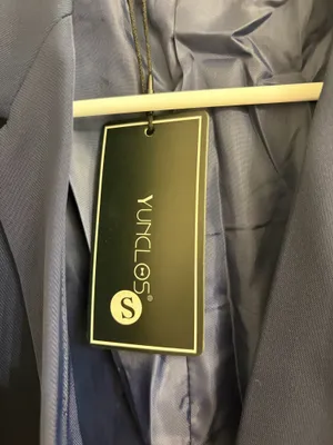 Navy blue suit thumbnail 4