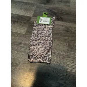 Kate Spade Leopard Meow Crew Socks Woman’s One Size (4-10)NEW thumbnail 7
