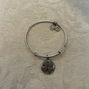 ‼️Alex and Ani Four Leaf Clover Charm Bangle‼️ thumbnail 2