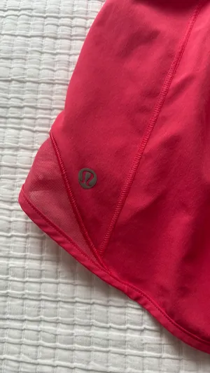 Lululemon Hotty Hot High-Rise 2.5" thumbnail 3