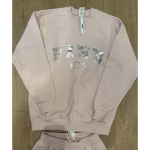 Victoria's Secret PINK set features Silver"PINK" logo on Both Pieces Size XS thumbnail 2