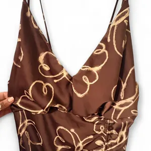 Urban Outfitters Brown Butterfly-Print Midi Slip Dress Sz M thumbnail 6