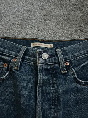 Levi’s Ribcage Straight Ankle Jeans thumbnail 3