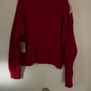 Stylish Red and White Women's Sweater Size undefined thumbnail 2
