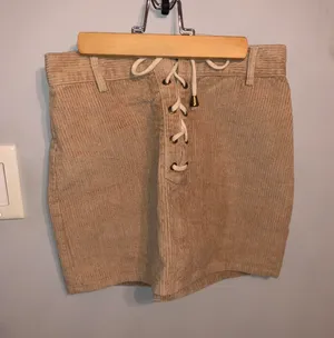 Skirt thumbnail 1