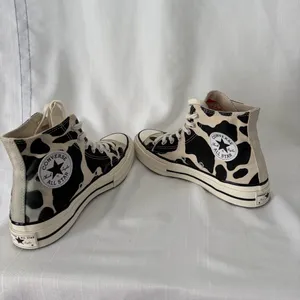 Converse Chuck Taylor Cow Print High Top Unisex Men’s 6/ women’s 8(B141)✨ thumbnail 6
