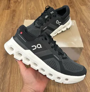 ON CLOUDRUNNER black athletic training running shoes sneakers women’s 8 new thumbnail 1