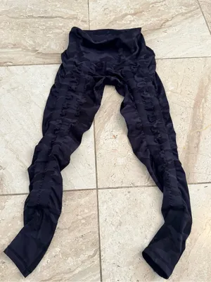 Sweetflexx size 6 Black Camo Ruched High-Waist Leggings thumbnail 1