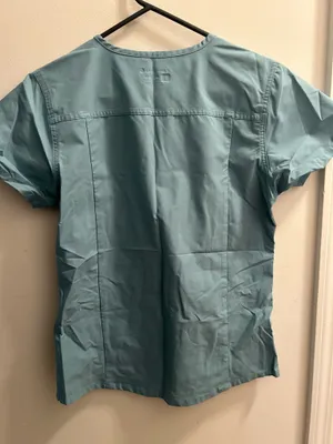 Carhartt women’s scrub set  thumbnail 3