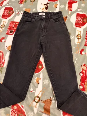 PacSun Black High-Waisted Mom Jeans thumbnail 1