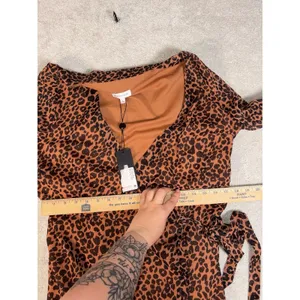 gianni bini avery long sleeve wrap‎ dress print large nwt Leopard Cheetah Animal thumbnail 8