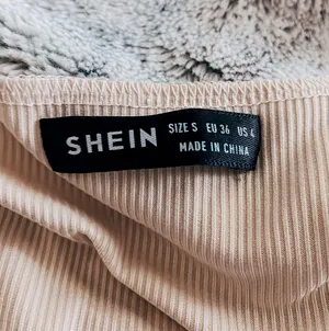 SheIn Crop Top thumbnail 3