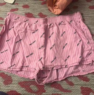 PINK Victoria's Secret Shorts thumbnail 1