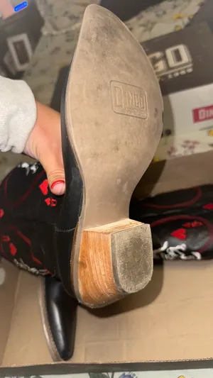 Black queen of hearts dingo boots thumbnail 2