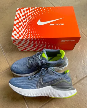 Nike Renew Running Shoes thumbnail 1