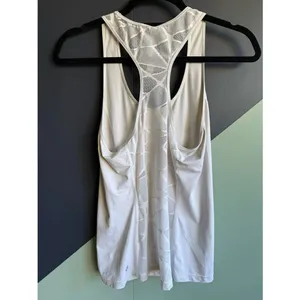 Lululemon Goal Crusher Tank w/ Patterned Mesh Back, Size 4, White, VGUC thumbnail 3