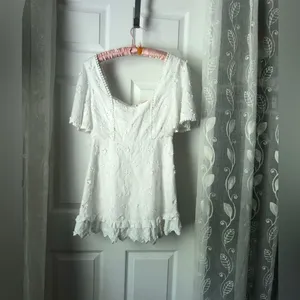 Showpo. Fancy A Spritz Square neck Mini Dress Embroidery floral babydoll size 8 thumbnail 3
