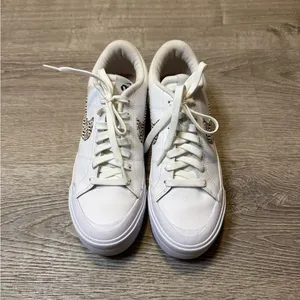 •Nike• Court Legacy Lift Platform Sneakers thumbnail 2