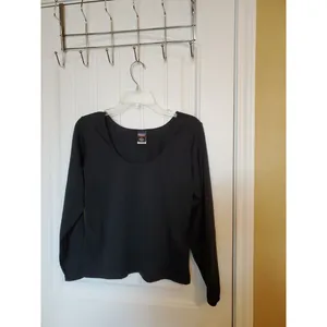 Patagonia Capilene Baselayer Long Sleeve top Size M Black Made In USA thumbnail 8