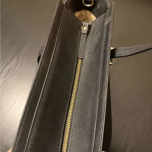 Kate Spade Simple Structured Black Tote Bag with Strap & Handles thumbnail 9