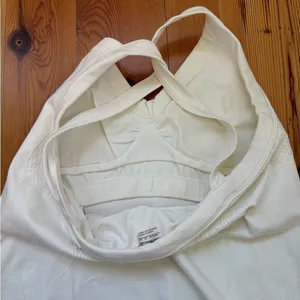Nike Tennis Running Golf Athletic Top Cross Back Top White Size XL Never Worn thumbnail 5