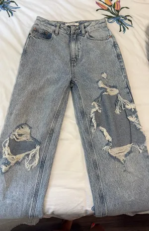 PacSun 90s Boyfriend Jeans thumbnail 1