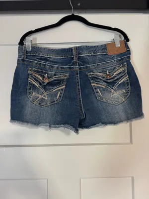 Amethyst Jeans Women's Blue Denim Shorts thumbnail 3