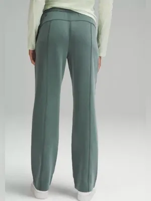 Softstreme Sage Forest Green High-Rise Pant Regular US 6 Casual Rare color 31” thumbnail 2