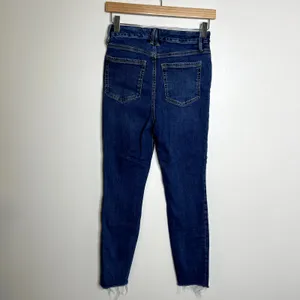 Good American Good Legs High Rise Jeans thumbnail 3