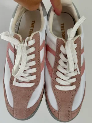 EUC Tretorn Rawlins 2.0 Blush PINK Sneakers Tennis Shoes 7 Retro thumbnail 2