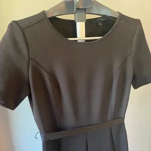 Elie Tahari Dress City Scape Buildings‎ New York Black White Size 4 Fit & Flare thumbnail 3