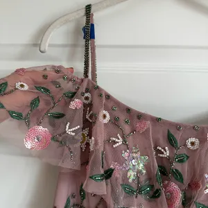 Mac Duggal 9069 Mauve‎ Off Shoulder Floral Embroidered Ruffle Tiered Gown NWT 10 thumbnail 9