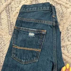 Blue Abercrombie Jeans thumbnail 7