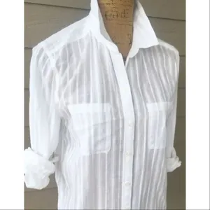 ✨AEO Boyfriend Shirt✨  thumbnail 4