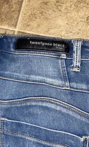 High Waisted Jeggings thumbnail 3