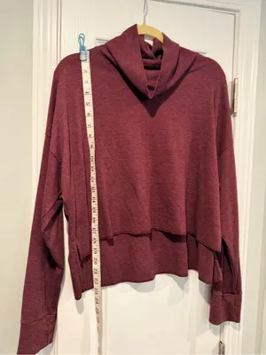 American Eagle Size M Burgundy Cowl Neck Hi Low Hem Long Sleeve Waffle Knit Top thumbnail 5
