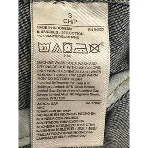 GAP classic button-up denim jean trucker jacket Size Small thumbnail 7