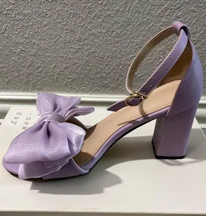 Purple heels with bow Size 6 thumbnail 1