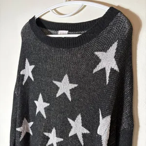 POL‎ Black Star Print Sheer Knit Sweater Size Large thumbnail 2