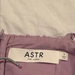 Astr Strapless Lilac Lace Dress size S thumbnail 4