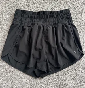 GapFit Shorts thumbnail 1