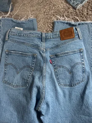 Levi’s jeans  thumbnail 3