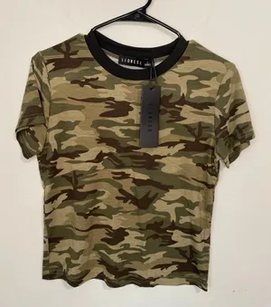 New Lioness Clubhouse Baby Tee Camo Women’s Size Large thumbnail 1