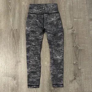 Lululemon Sz 4 Wunder Under Hi‎ Rise 7/8 Tight Workout Athletic Women’s Leggins thumbnail 4