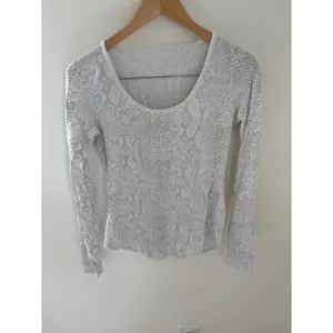 Lululemon Long Sleeve Top Bundle Grey Space Dye & Snakeskin Animal Print Size 4‎ thumbnail 5