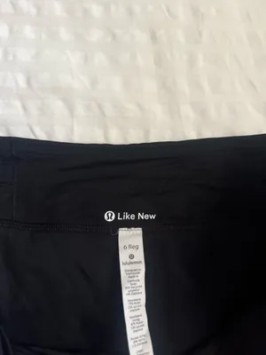 Lululemon like new shorts  thumbnail 2