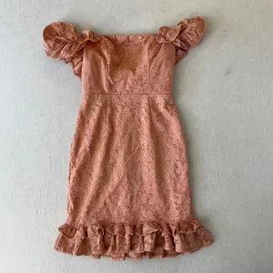 Hello Molly Lace Mini Dress Womens Size 4 Peach Coral Ruffle Off Shoulder Floral thumbnail 4